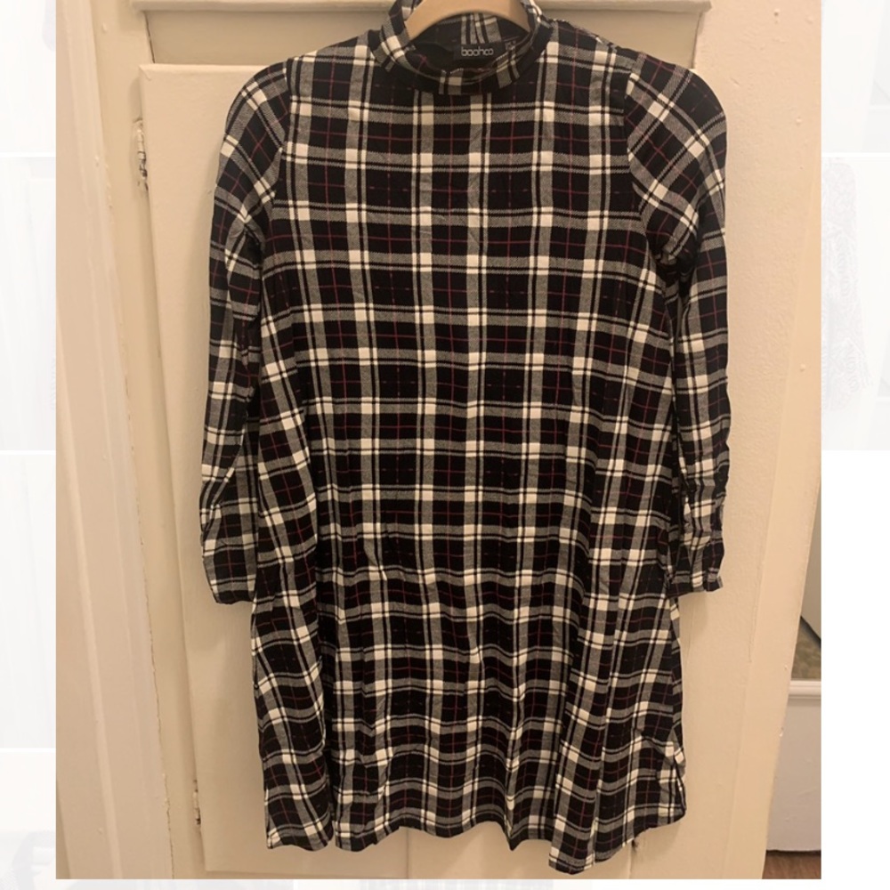 Boohoo Mock Neck Plaid Long Sleeve Dress- Size US 4